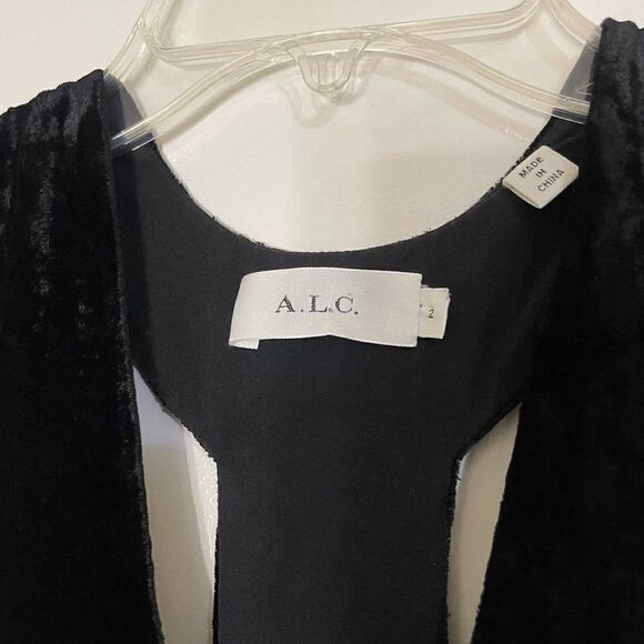 A.L.C. Black floral lace pleated sleeveless top size US small 2 - Picture 2 of 6